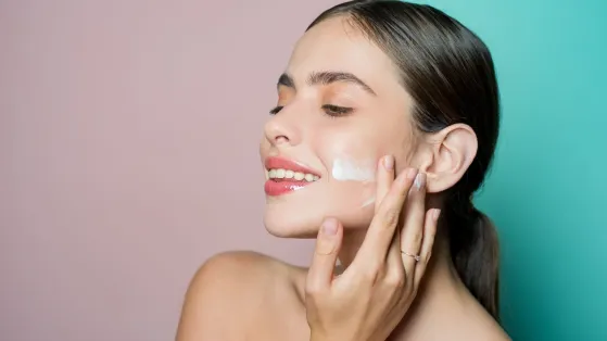 Hydration vs. Moisturization: What Your Skin Really Needs